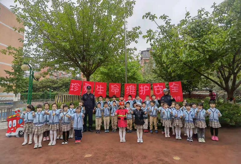 德外幼兒園開展安全月教育主題活動1.jpg