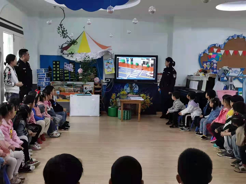 德外幼兒園開展安全月教育主題活動2.jpg